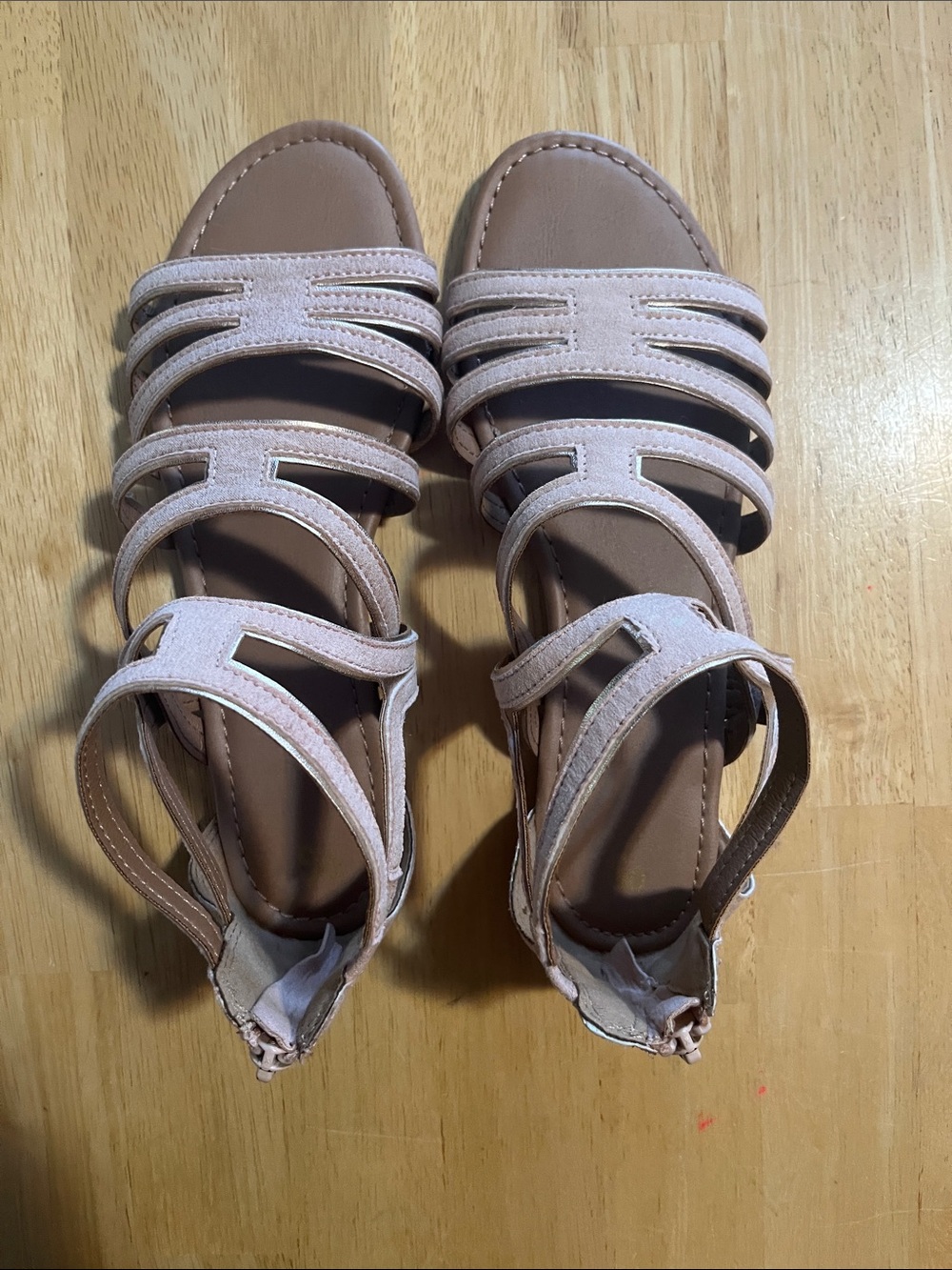 SO Women's 8.5 Med Gladiator Flat Sandals Pink HopefulBlush Faux Suede